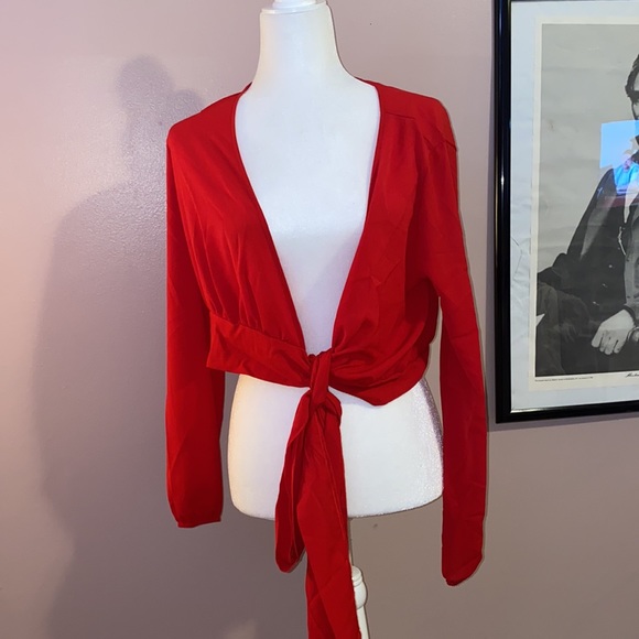 Fashion Nova Tops - Red open tie fashion nova top♥️